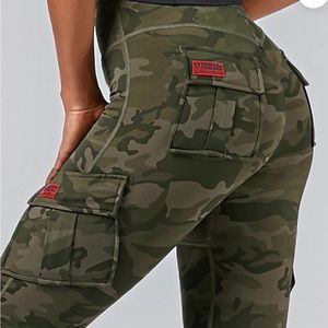 FirmAbs cargo leggings Camouflage with red details L